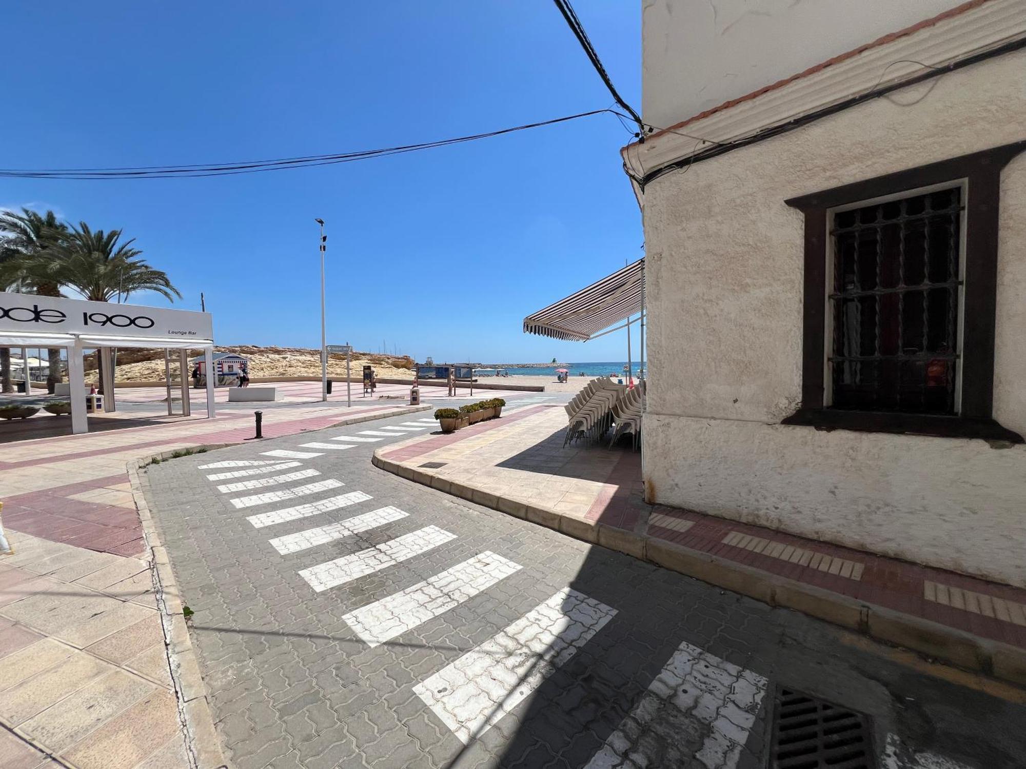En El Paseo Maritimo, A Escasos Metros Del Mar Apartment El Campello Exterior photo