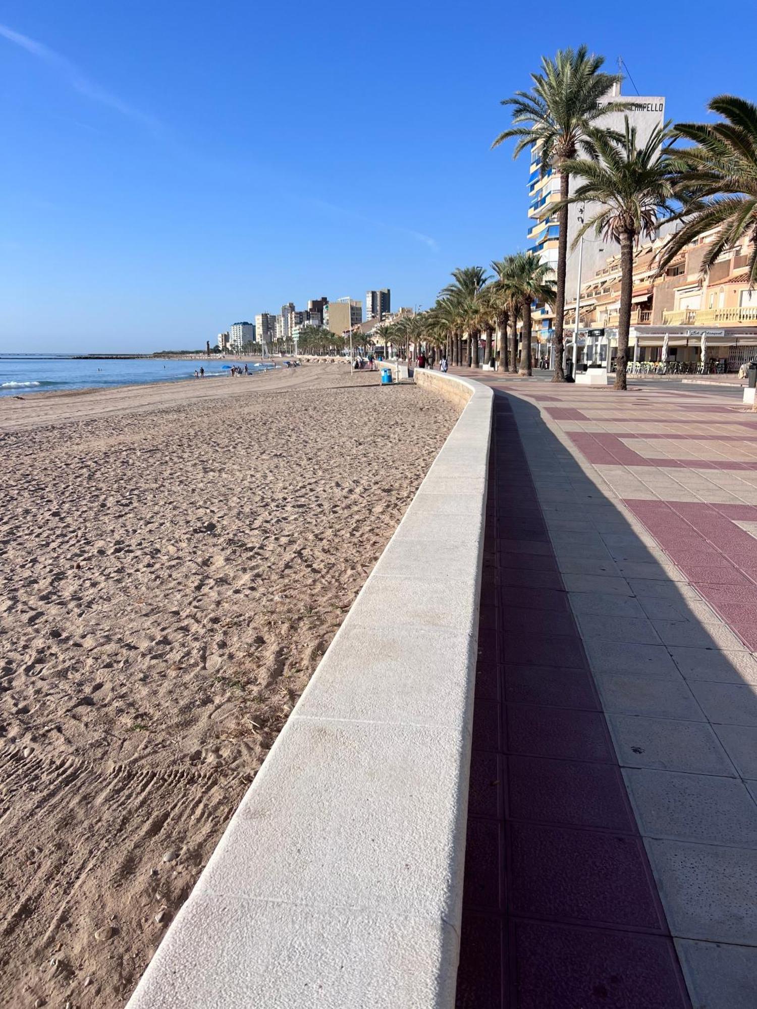 En El Paseo Maritimo, A Escasos Metros Del Mar Apartment El Campello Exterior photo